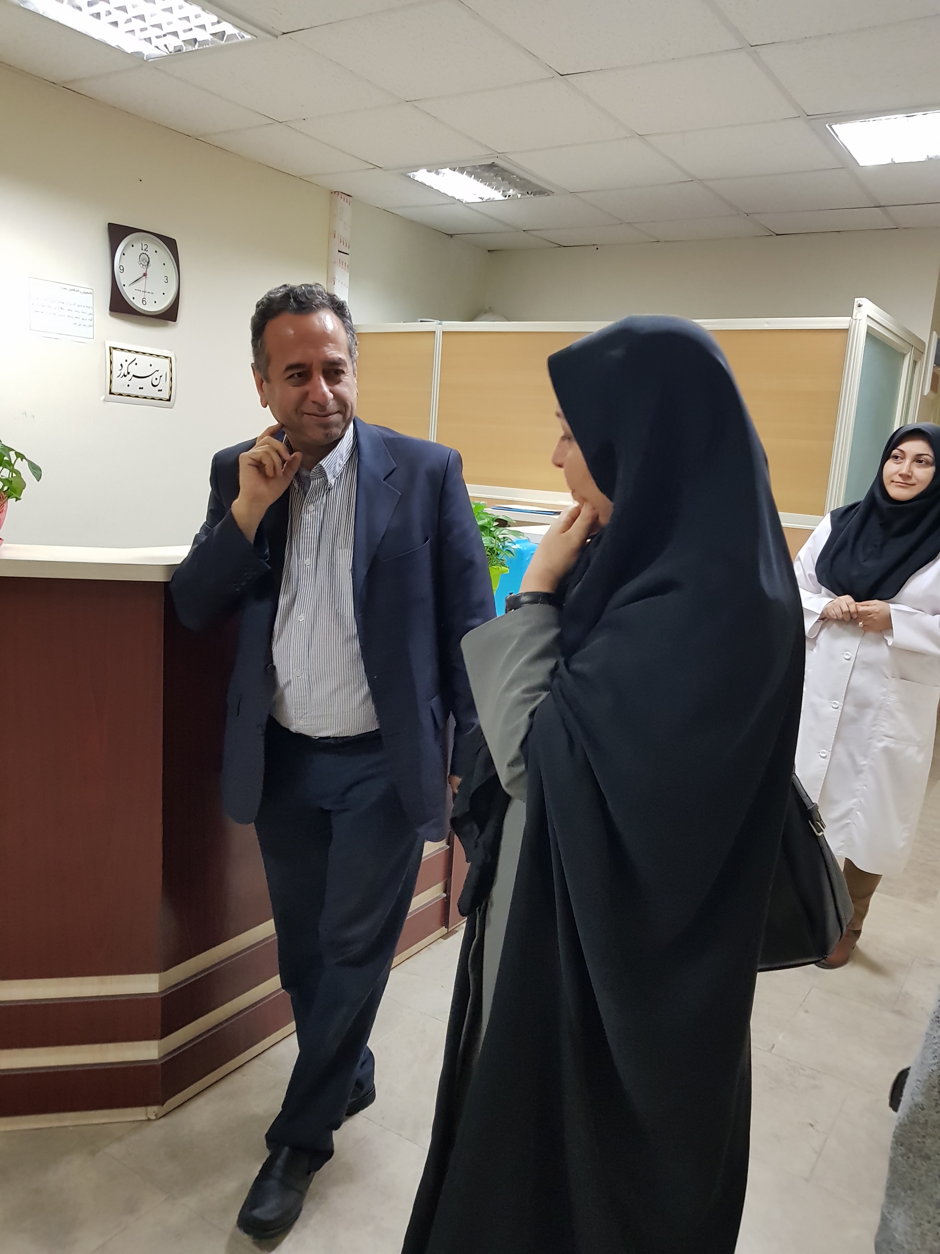 بازدید خانم دکتر صادقی از مرکز بهداشت